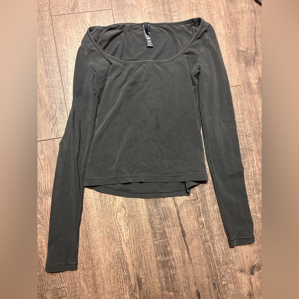 SKIMS size small dark gray long sleeve
